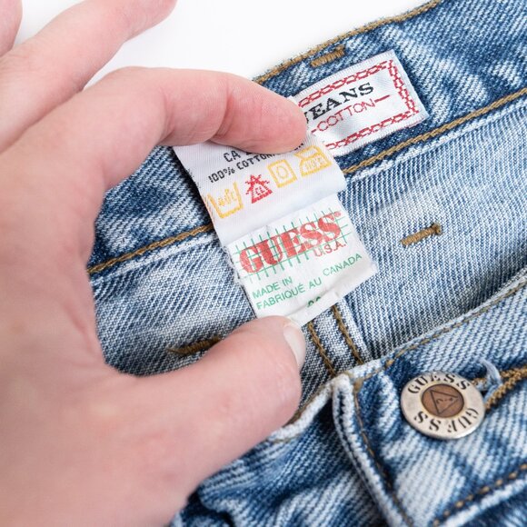 Vintage Guess Jeans High Rise Tapered Leg Denim 90s Canada SIze 29 Fits 26 - Picture 15 of 16
